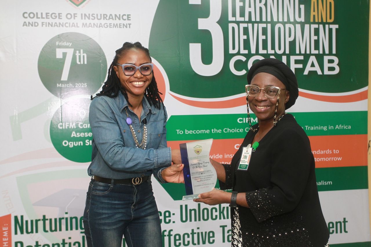 Photo: Heirs Life Assurance wins Agency Company of the Year award.